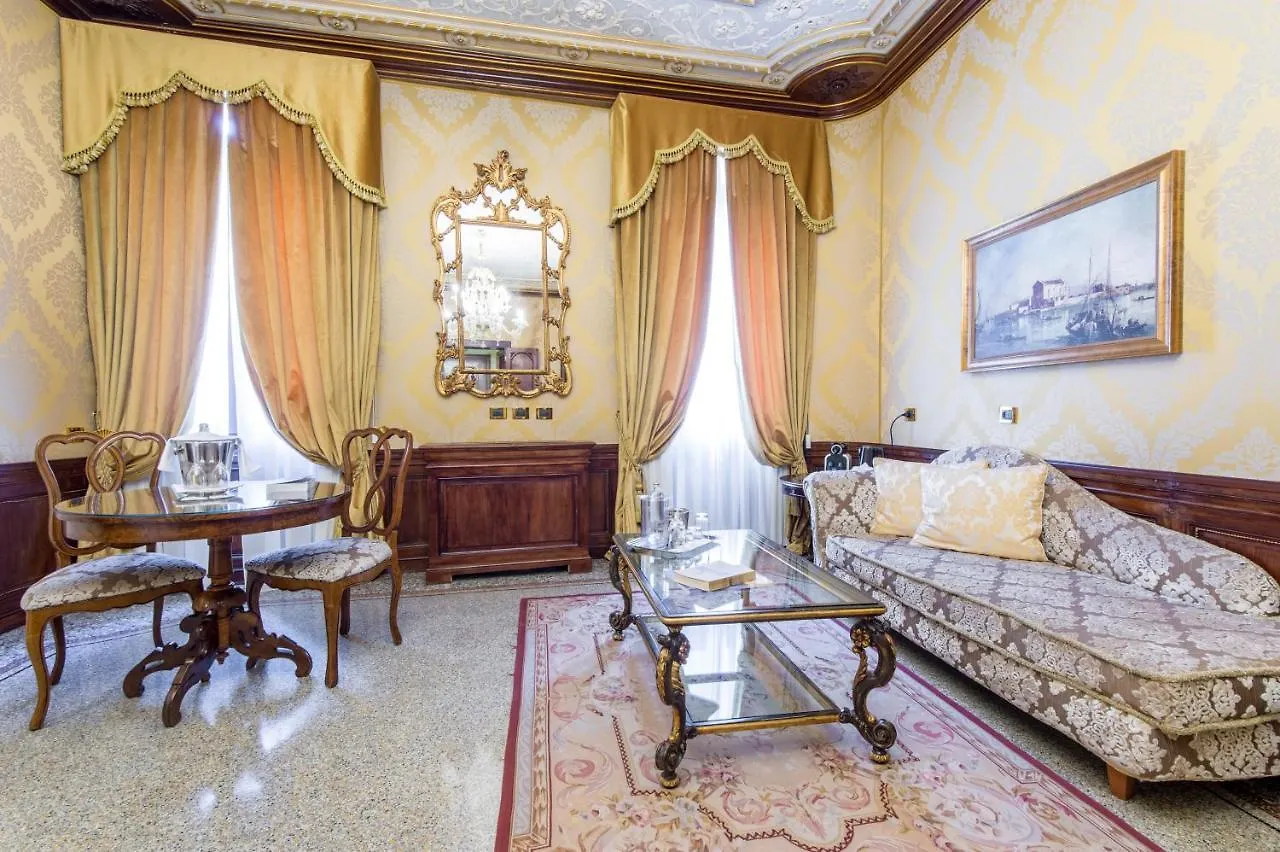 Hotel Ai Reali - Small Luxury Hotels Of The World Veneza 4*,