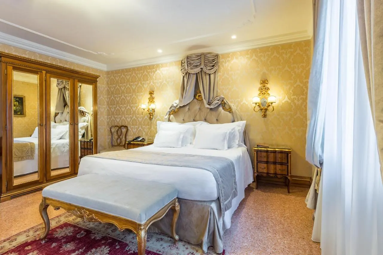 Hotel Ai Reali - Small Luxury Hotels Of The World Venice 4*,
